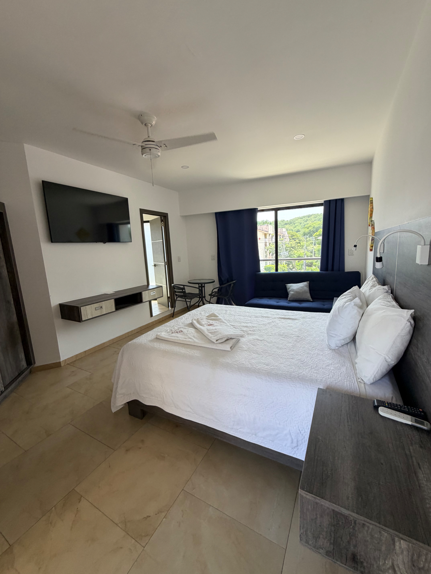 Suite King Balcón en Casa Xtao Huatulco